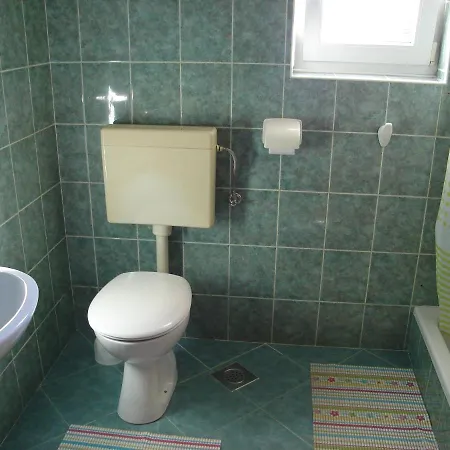 5014b Apartment Kampor